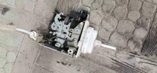 4D1837016D Замок двери передней правой   Audi A4 B5 Арт 7A4B55, вид 2