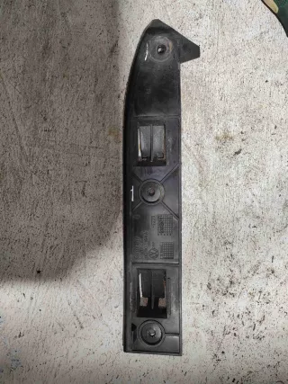 1J0807184A Кронштейн крепления бампера переднего   Volkswagen Golf 4 Арт G49063, вид 1