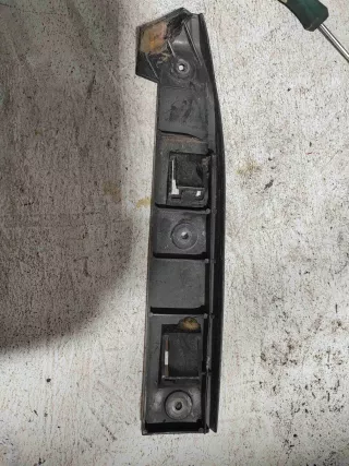 1J0807184A Кронштейн крепления бампера переднего   Volkswagen Golf 4 Арт G49063, вид 2