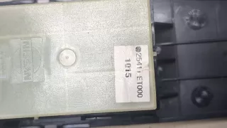 25411ET000 Кнопка стеклоподъемника переднего левого Nissan Murano Z50 Арт 20095017, вид 2