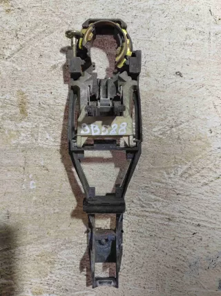 3B0837885 Скелет ручки наружной передней левой   Volkswagen Passat B5 Арт BB588, вид 1