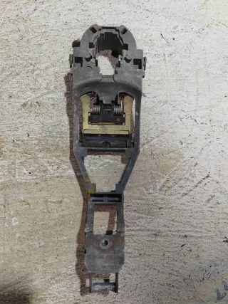 3B0837885 Скелет ручки наружной передней правой   Volkswagen Passat B5 Арт BB566, вид 1