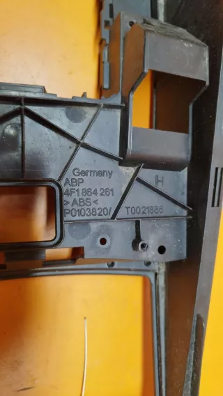 4F1864261  Консоль салона (кулисная часть) Audi A6 C6 (S6,RS6) Арт 01018998, вид 3