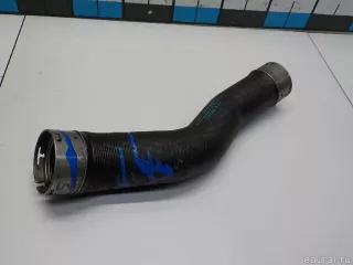 13717612095 BMW Патрубок интеркулера BMW 5 F10/F11/GT F07 Арт E41184646, вид 1