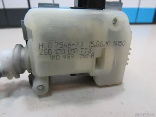 1M0959781A VAG Активатор замка багажника Seat Ibiza 3 Арт E81054384, вид 4