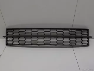 5E0853677 VAG Решетка в бампер центральная Skoda Octavia A8 Арт E84815322, вид 1