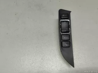 61319252913 BMW Блок кнопок BMW 3 E30 Арт E23680856