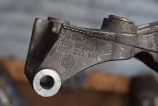 897184929,897222554 Кронштейн генератора Opel Astra G Арт T455-17-101-2, вид 3