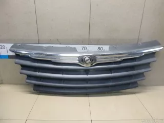 4857958AA Chrysler Решетка радиатора Chrysler Voyager 5 Арт E100530582