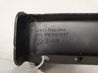 6Q0810679F Кронштейн крепления крыла левый Skoda Fabia 2 Арт Z244301, вид 1