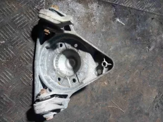 8d0412383 Опора амортизатора верхняя (чашка)   Audi A4 B5 Арт A4b5v98, вид 2