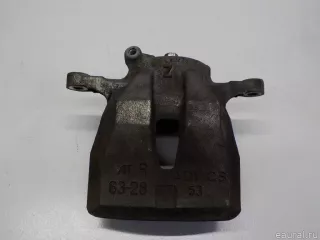 4773042091 Toyota Суппорт тормозной передний правый Toyota Auris 2 Арт E41204508, вид 1