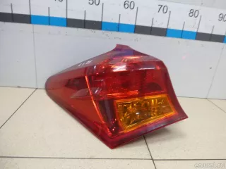 8156102730 Toyota Фонарь задний наружный левый Toyota Auris 2 Арт E100530233