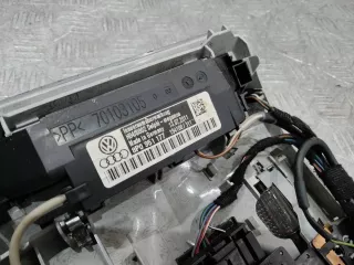 8P0951177 фонарь салона (плафон) Volkswagen Touareg 2 Арт 4A103736, вид 5