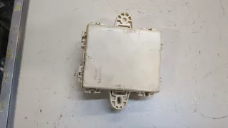 8273048710 Блок предохранителей Lexus RX 2 Арт 20028761, вид 3