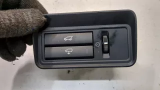 CPLA11654AA Кнопка открытия багажника Land Rover Range Rover Sport 2 Арт 20132621, вид 1