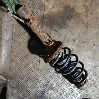 1j0413031 Стойка подвески передняя   Volkswagen Golf 4 Арт vg4322, вид 2