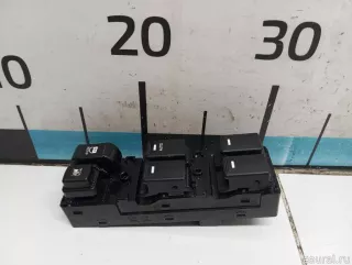 935732P500 Hyundai-Kia Блок управления стеклоподъемниками Kia Sorento 3 restailing Арт E31664458