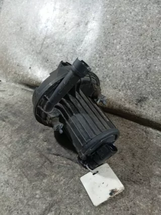 06A959253B Насос продувки катализатора Volkswagen Passat B5 Арт 46023072968_5, вид 3