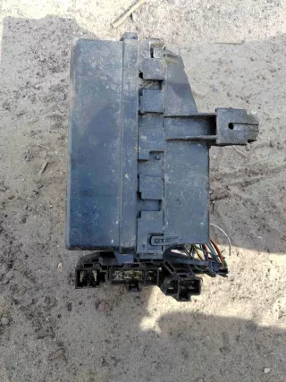  Блок предохранителей (блок реле)   Nissan Almera N15 Арт NAL85, вид 3