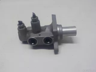 LR001050 Land Rover Цилиндр тормозной главный Land Rover Evoque 1 restailing Арт E51759062
