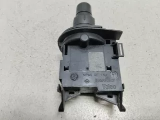 7701060396 Renault Переключатель поворотов подрулевой Renault Scenic 2 Арт E90413545, вид 1