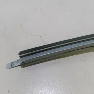 6001550758 Renault Направляющая стекла Renault Logan 2 Арт E23713508, вид 2