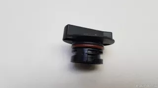 Крышка масляного стакана Mazda CX-9 2 2003г. R2AA10250 Mazda - Фото 3