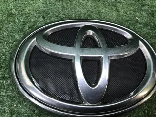 753100K080 Эмблема решетки радиатора  нв Toyota Fortuner 2 Арт 0000007359798, вид 11