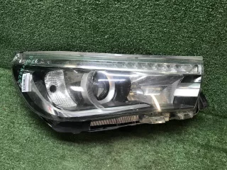 811100K732 Битая Фара правая Toyota Hilux 8 Арт 0000007552038, вид 1