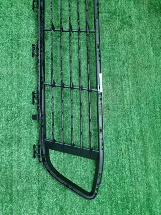 51117354773 Решетка переднего бампера BMW X1 F48 Арт 0000007628290, вид 3