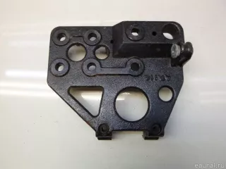 0K2N115810 Hyundai-Kia Кронштейн компрессора кондиционера Kia Carens 2 Арт E5979179, вид 3