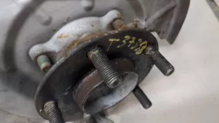 BHR12611XA,B45A2615X Ступица задняя правая Mazda 3 BM Арт 8822746, вид 3