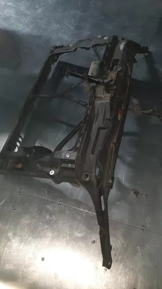 BP4K53110J Панель передняя (телевизор) Mazda 3 BK Арт 20264693, вид 1