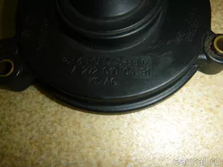 2720100431 Mercedes Benz Крышка вентиляции картер. газов Mercedes C W203 Арт E50213911, вид 3