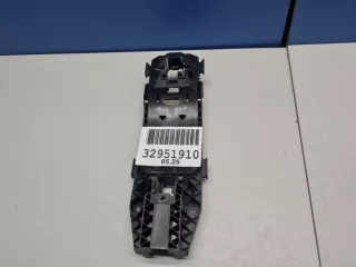 5N0839885H Кронштейн ручки двери Volkswagen Polo 5 Арт Z349390, вид 1