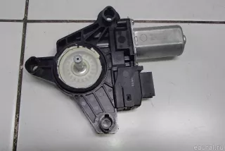 2469063200 Mercedes Benz Моторчик стеклоподъемника Mercedes GLA X156 Арт E50580127, вид 2