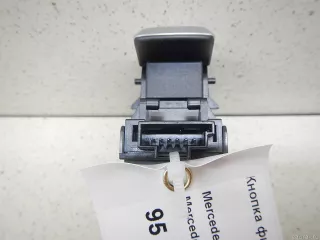 2059056603 Mercedes Benz Кнопка фиксатора стояночного тормоза Mercedes C W205 Арт E95470086, вид 2