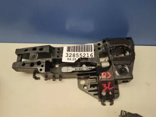 8U0837885 Кронштейн ручки двери левой Audi Q3 1 Арт Z349563, вид 1