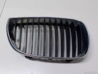 51137077130 BMW Решетка радиатора правая BMW 1 E81/E82/E87/E88 Арт E52191966
