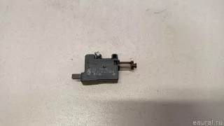 67116987633 BMW Активатор замка крышки бензобака BMW 1 E81/E82/E87/E88 Арт E23041560