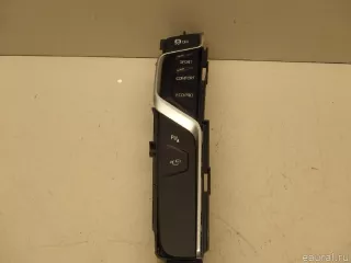 61316993921 BMW Блок кнопок BMW 5 G30/G31 Арт E95759050