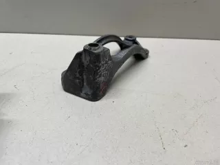 070260885A VAG Кронштейн компрессора кондиционера Volkswagen Transporter T5 restailing Арт E95653575, вид 5