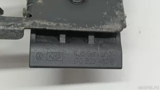 1T0823480A VAG Крючок капота Volkswagen Caddy 3 Арт E103046630, вид 4