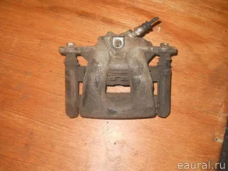 34116774682 BMW Суппорт тормозной передний правый BMW 1 E81/E82/E87/E88 Арт E12035287, вид 1