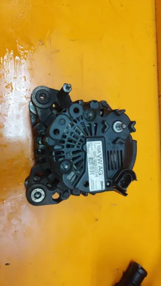 03C903023H  Генератор Volkswagen Caddy 3 1.4л TSI Арт 01014035v1, вид 3