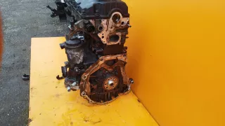 AVQ  Двигатель Audi A3 8P Арт 01015575v8, вид 12