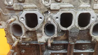AVQ  Двигатель Audi A3 8P Арт 01015575v8, вид 2
