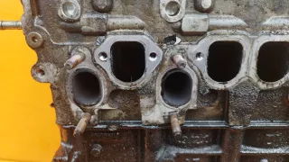 AVQ  Двигатель Audi A3 8P Арт 01015575v8, вид 4