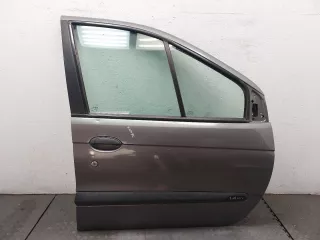 8200067079 Обшивка двери передней правой (дверная карта) Renault Scenic 1 Арт 11325419, вид 1